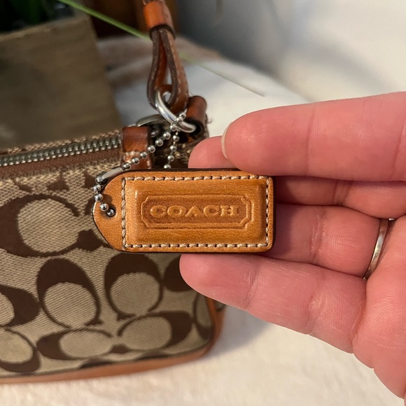 Coach Signature Brown and Tan Shoulder Bag - Picture 4 of 9